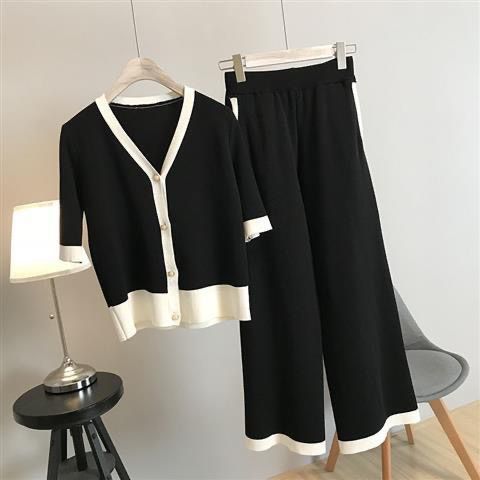 P Women's Knitted Suit