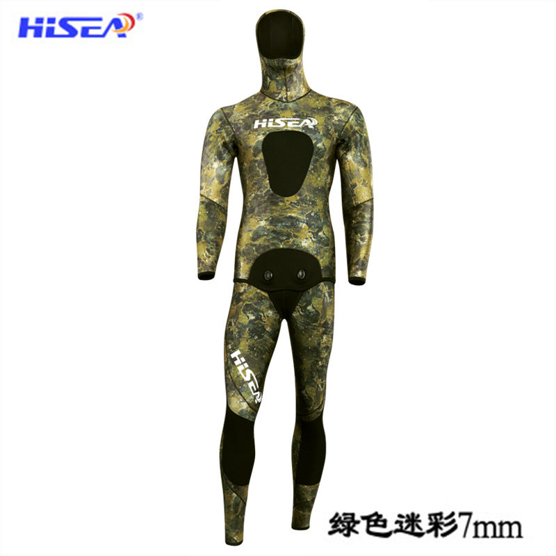 A wetsuit 7mm