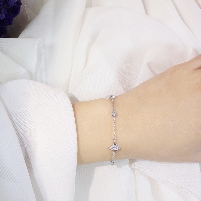 A S925 Sterling Silver Fan Bracelet