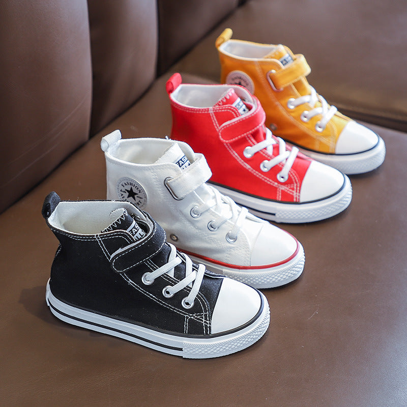 A children's canvas shoes