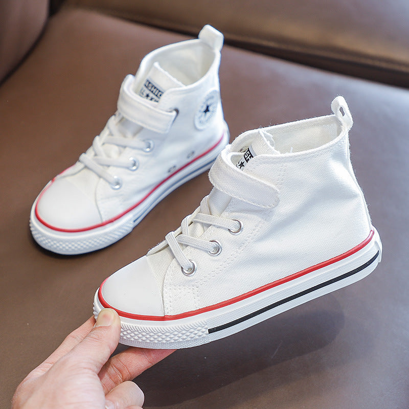 A children's canvas shoes