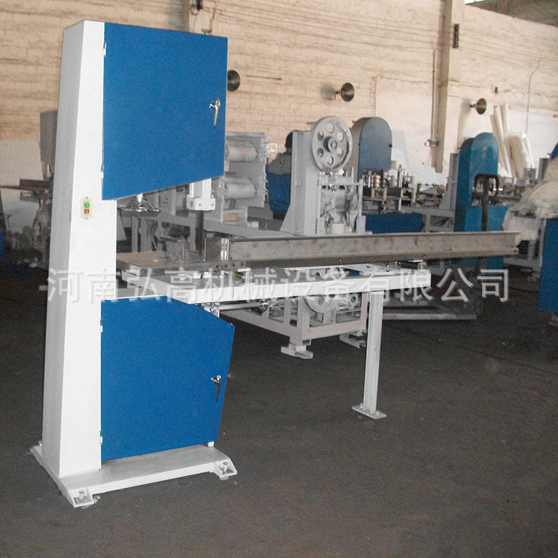 A Non-woven paper slitting machine Cutting machine