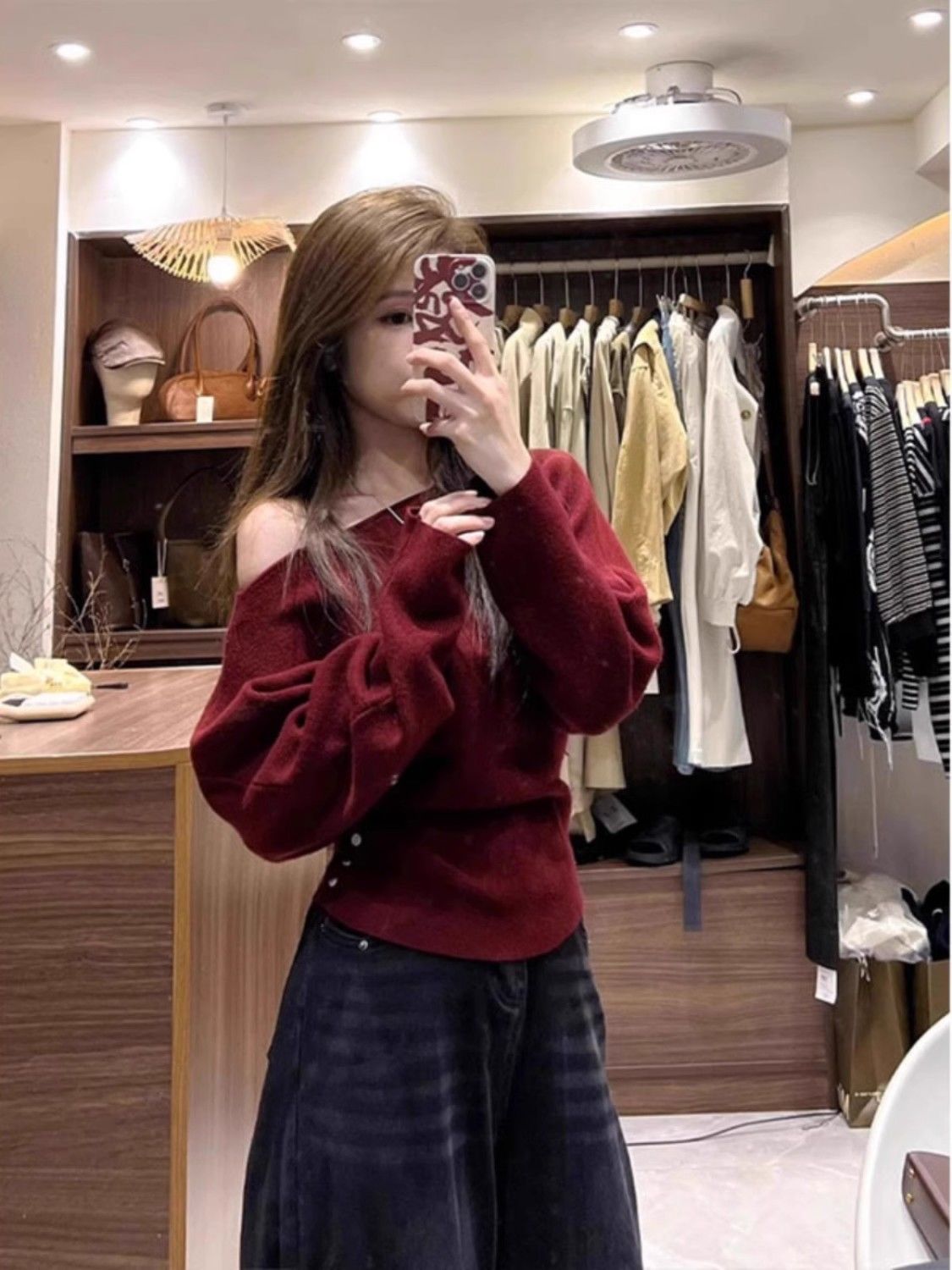 P French retro red slanted shoulder long-sleeved knitted bottoming shirt women's autumn and winter off-the-shoulder collarbone sweater with a beautiful top inside