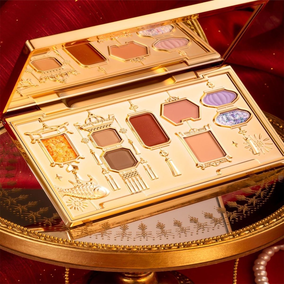 P lipstick eyeshadow disc gift box