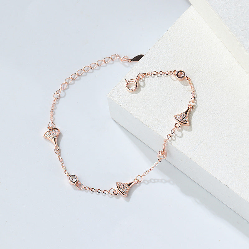 A S925 Sterling Silver Fan Bracelet