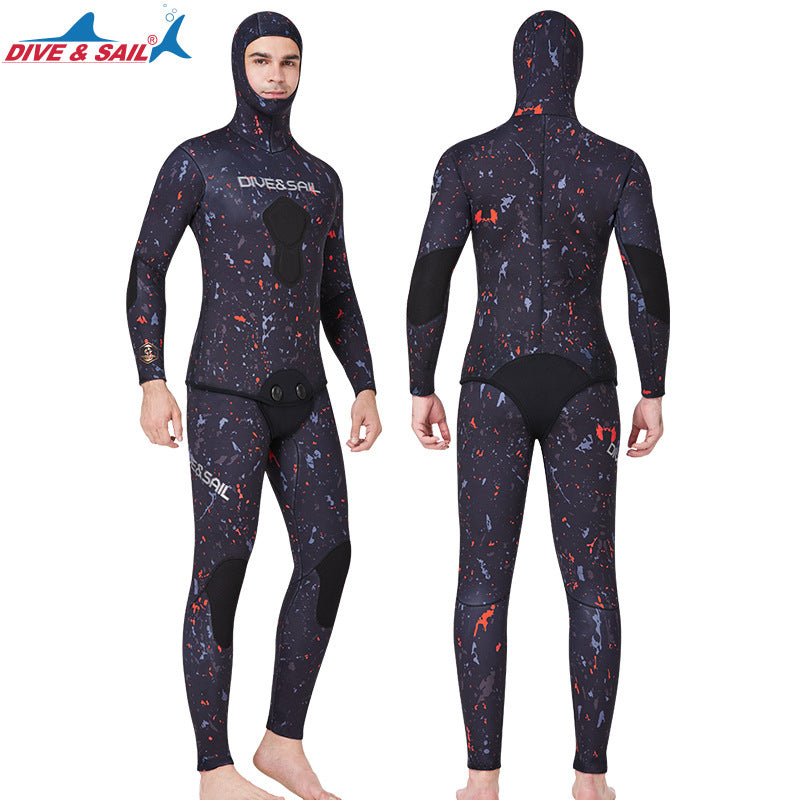 A 7MM wetsuit surf suit
