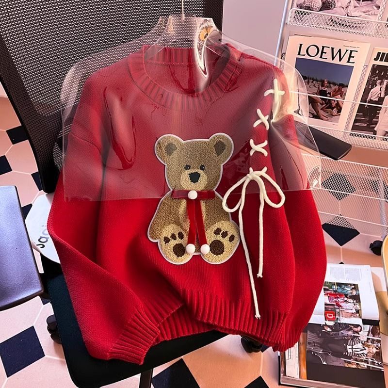 P bear crew neck sweater