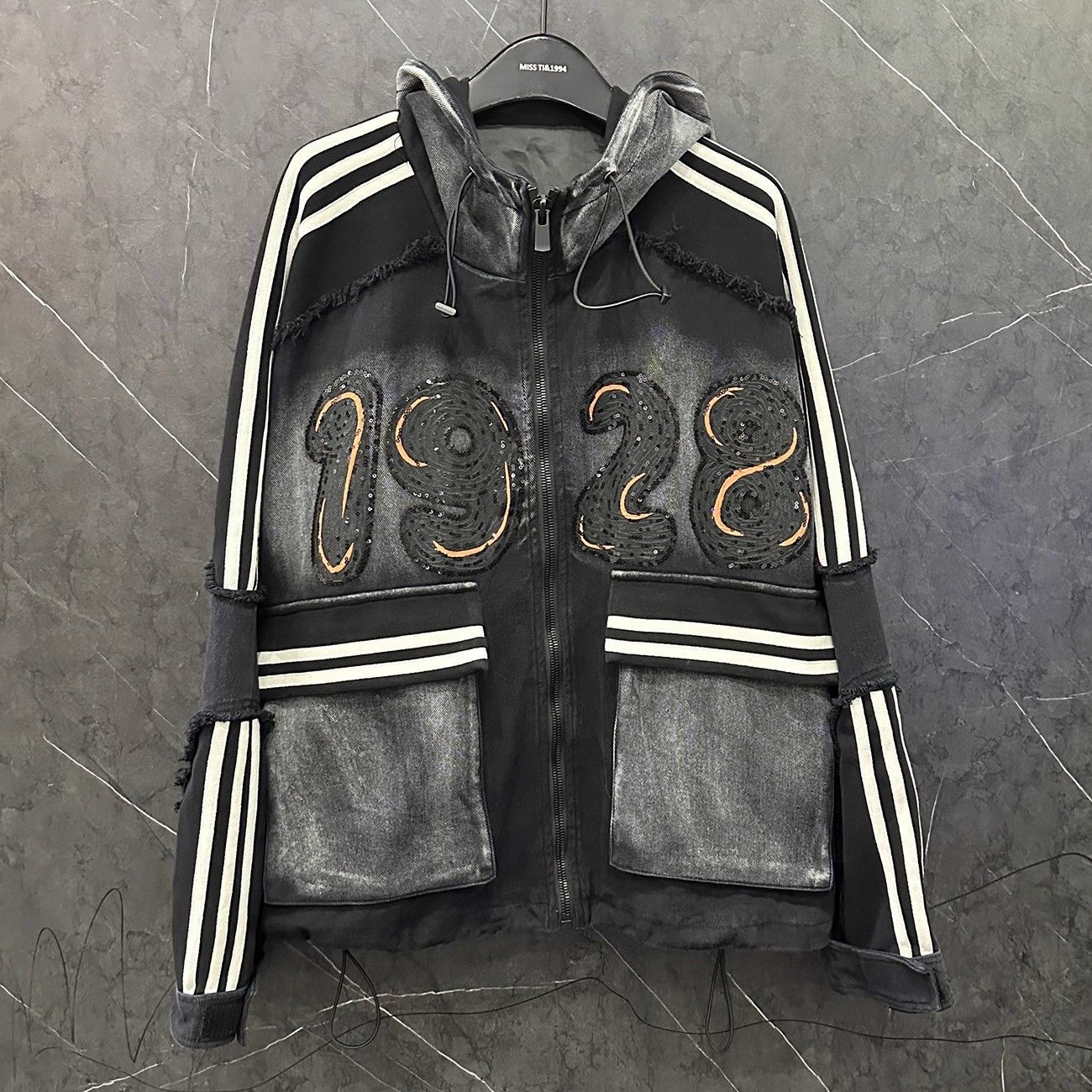P Spring and Autumn New Heavy Industry Design Sense Cartoon Mickey Hooded Cardigan Sweater