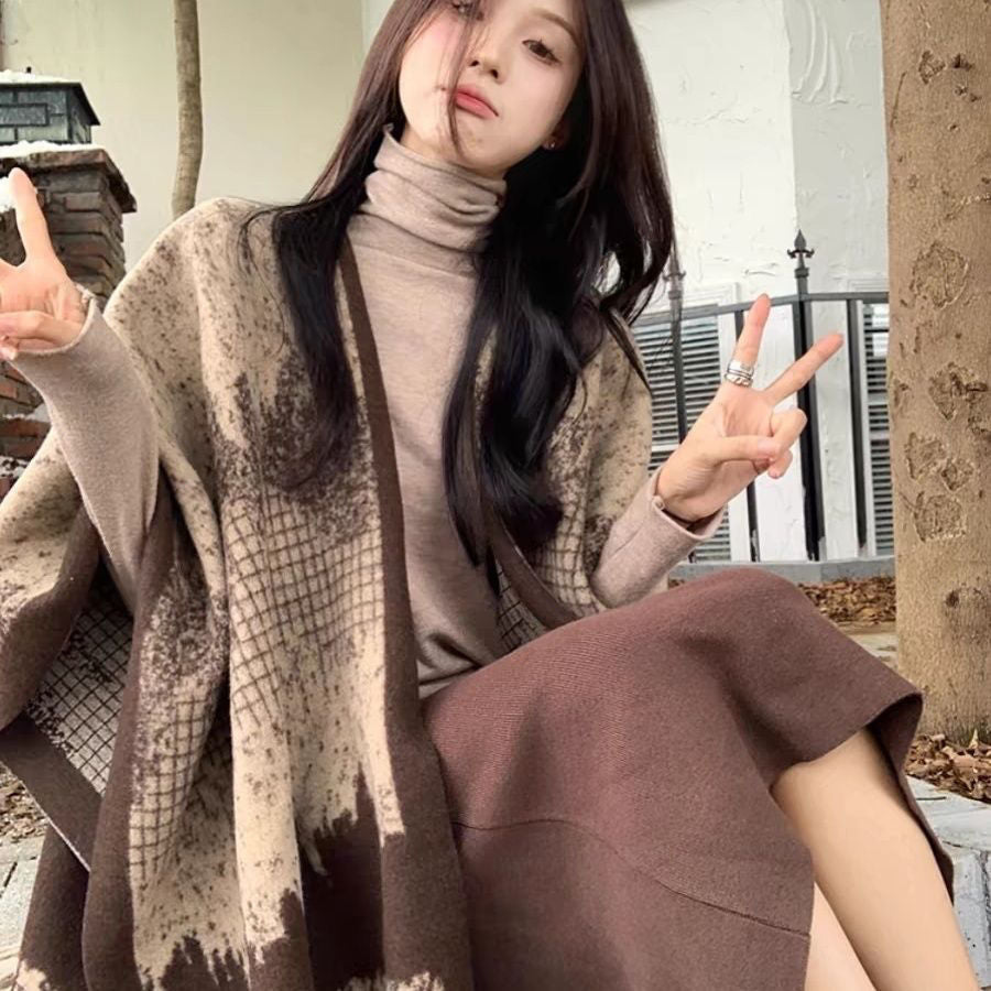 P Cape Shawl