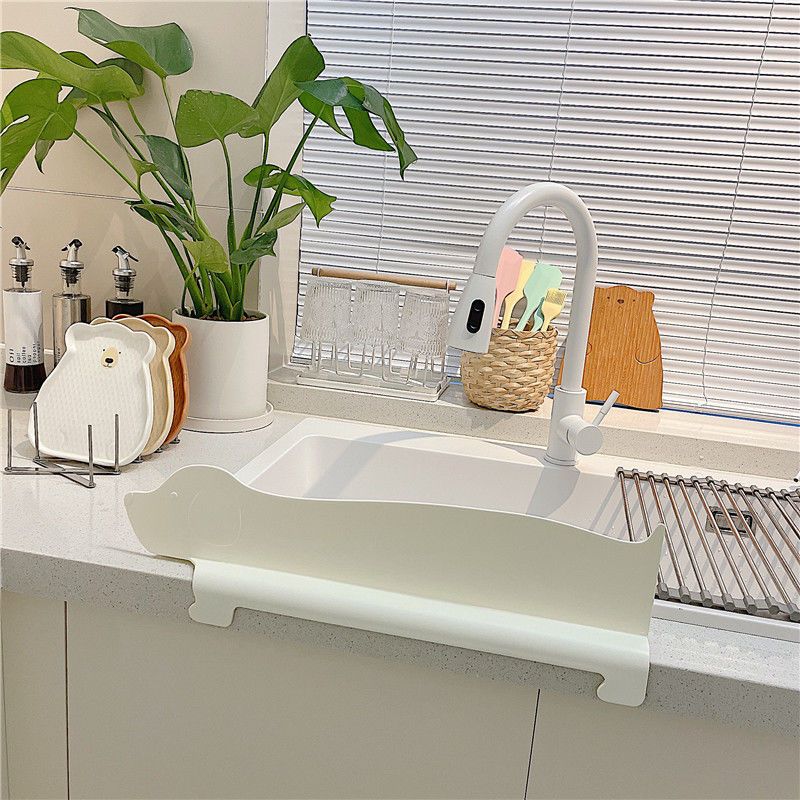 P sink baffle