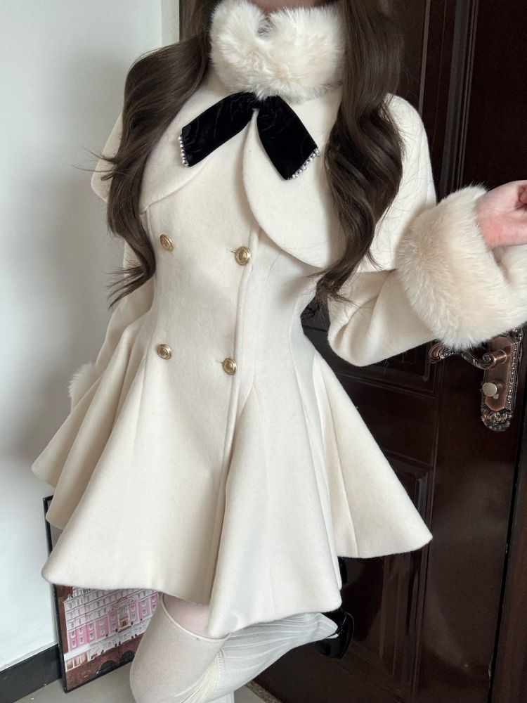 P cape shawl set