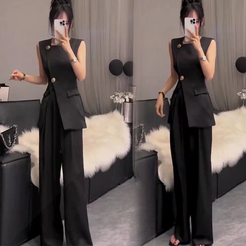 P sleeveless top trousers set
