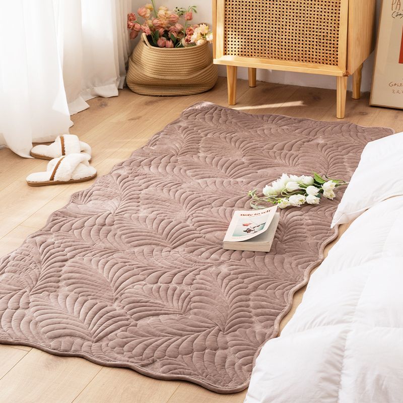 P plush carpet