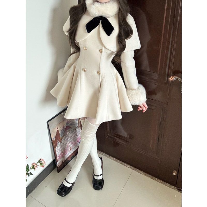 P cape shawl set