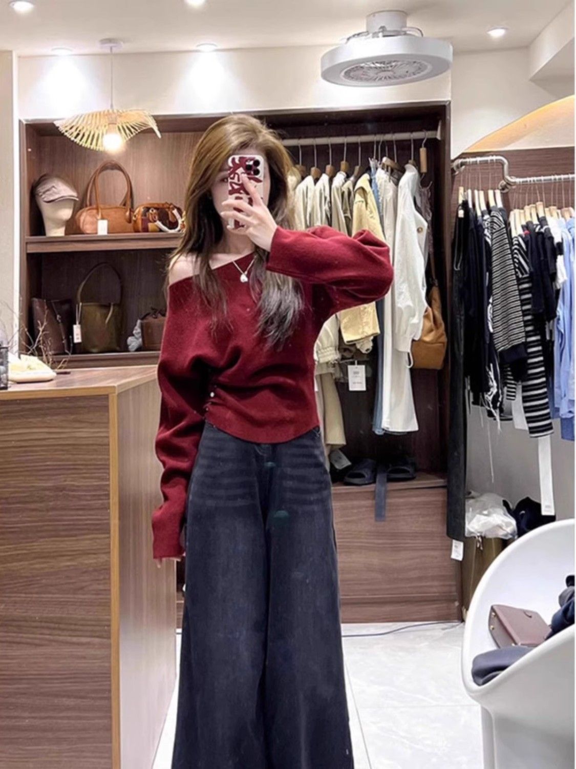 P French retro red slanted shoulder long-sleeved knitted bottoming shirt women's autumn and winter off-the-shoulder collarbone sweater with a beautiful top inside