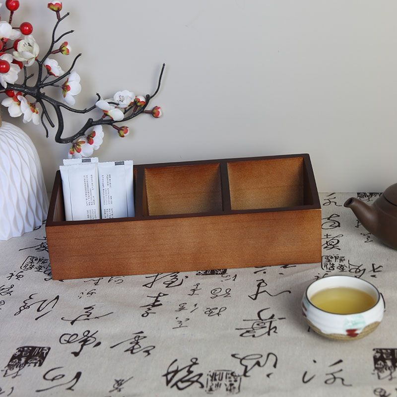 P Solid wood compartment storage box Item box