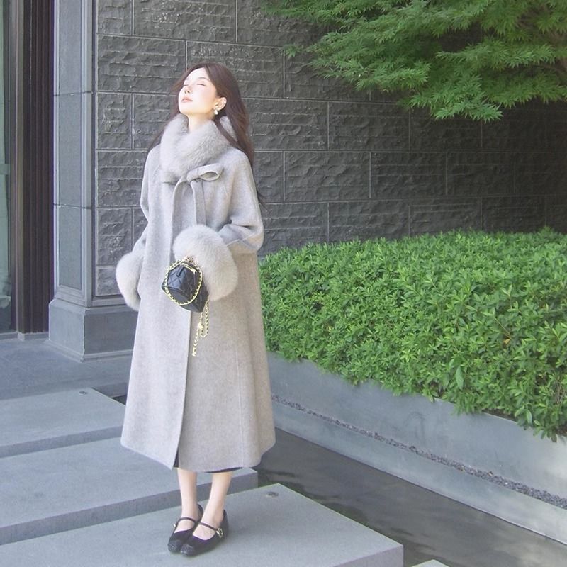 P long coat