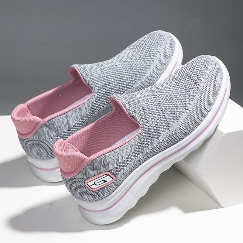 P New middle-aged and elderly mother's shoes, one foot, old man shoes, women's anti-slip soft-soled mesh walking shoes, old Beijing cloth shoes women - Mixbatch