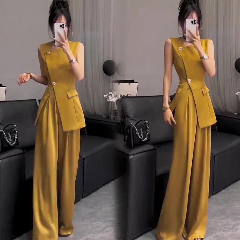 P sleeveless top trousers set