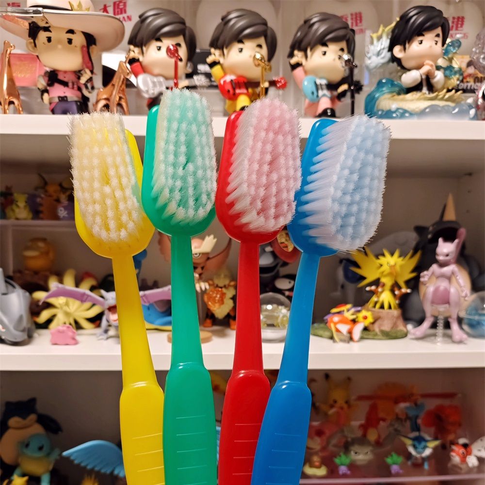 P giant toothbrush bath comb