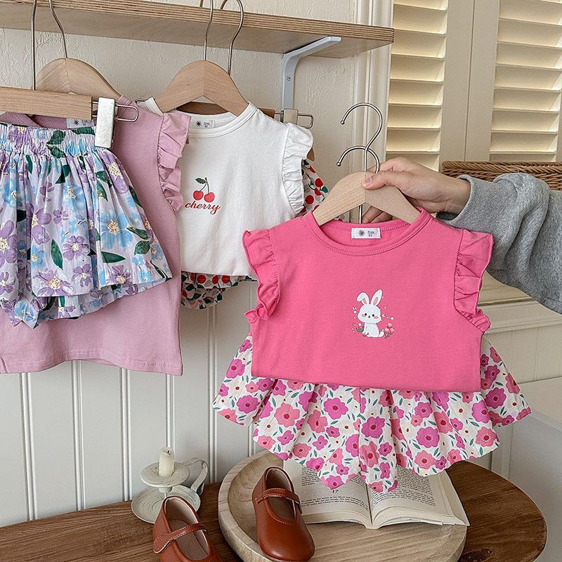 P Summer New Girls Flying Sleeves Short Sleeves T Foreign Style Baby Floral Shorts Two-piece Set 1