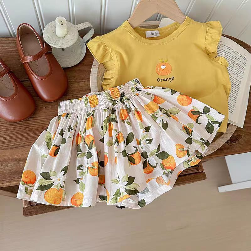 P Summer New Girls Flying Sleeves Short Sleeves T Foreign Style Baby Floral Shorts Two-piece Set 1