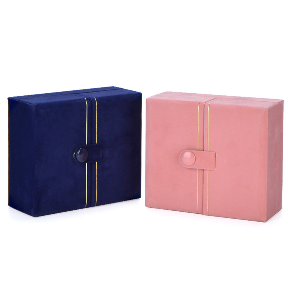 A jewelry set box