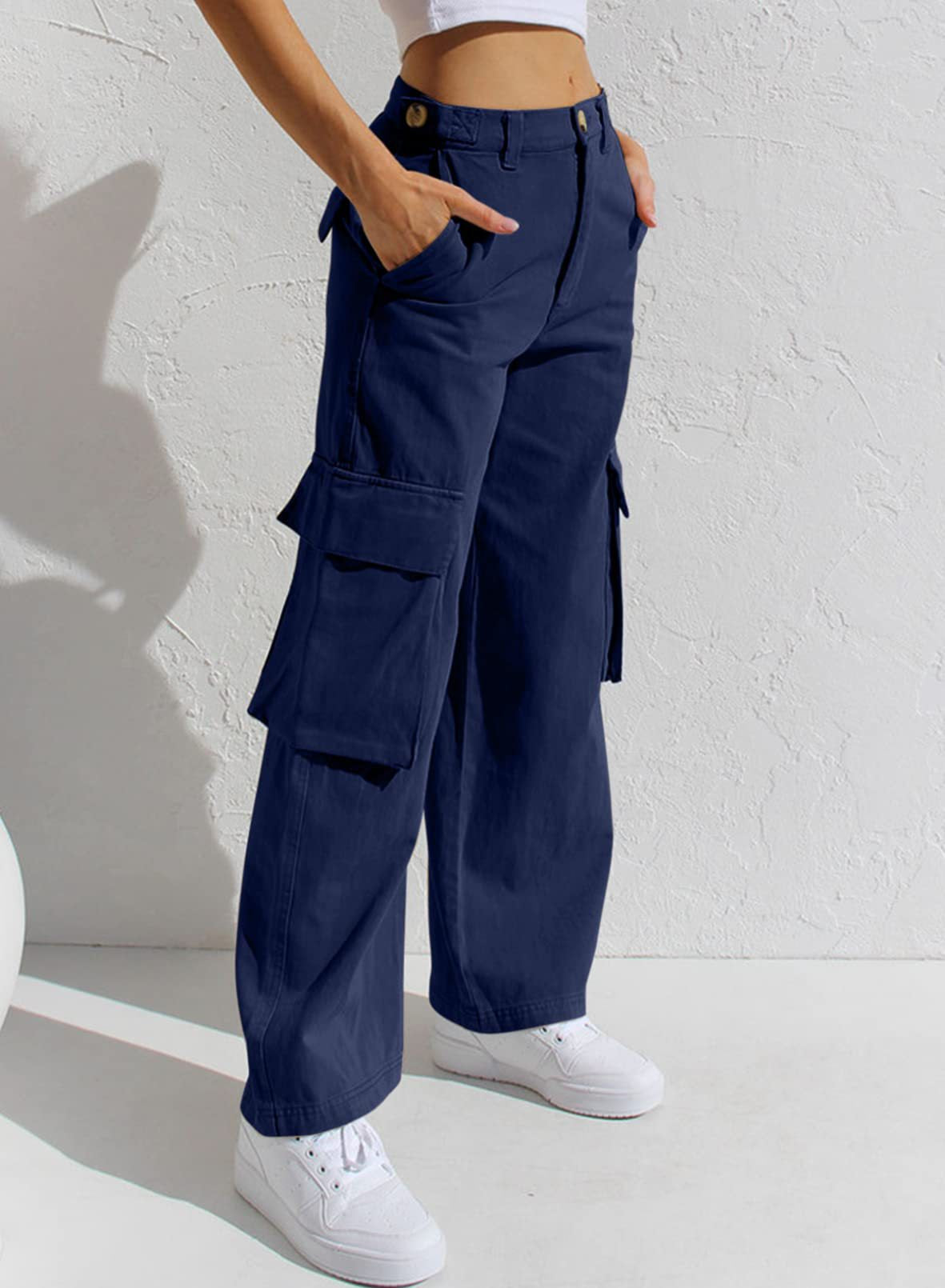 A foreign trade cross-border supply multi-pocket tooling jeans women