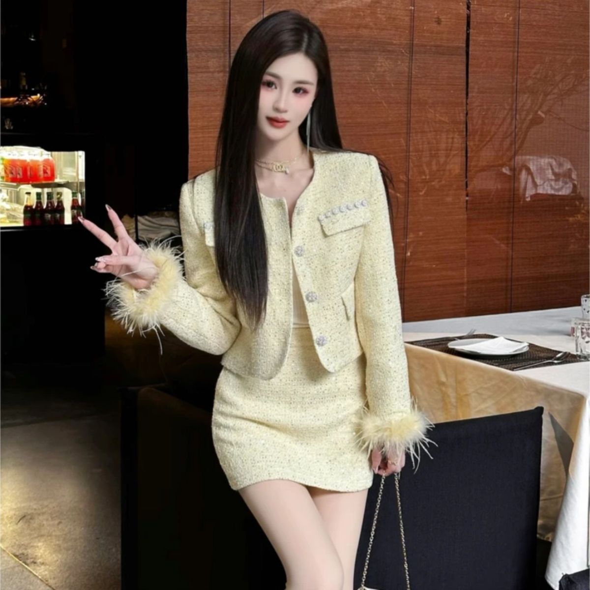 A Spring and Autumn Celebrity Splicing Button Bead Tassel Design Jacket New Fashion Small Fragrant Skirt Two-piece Set