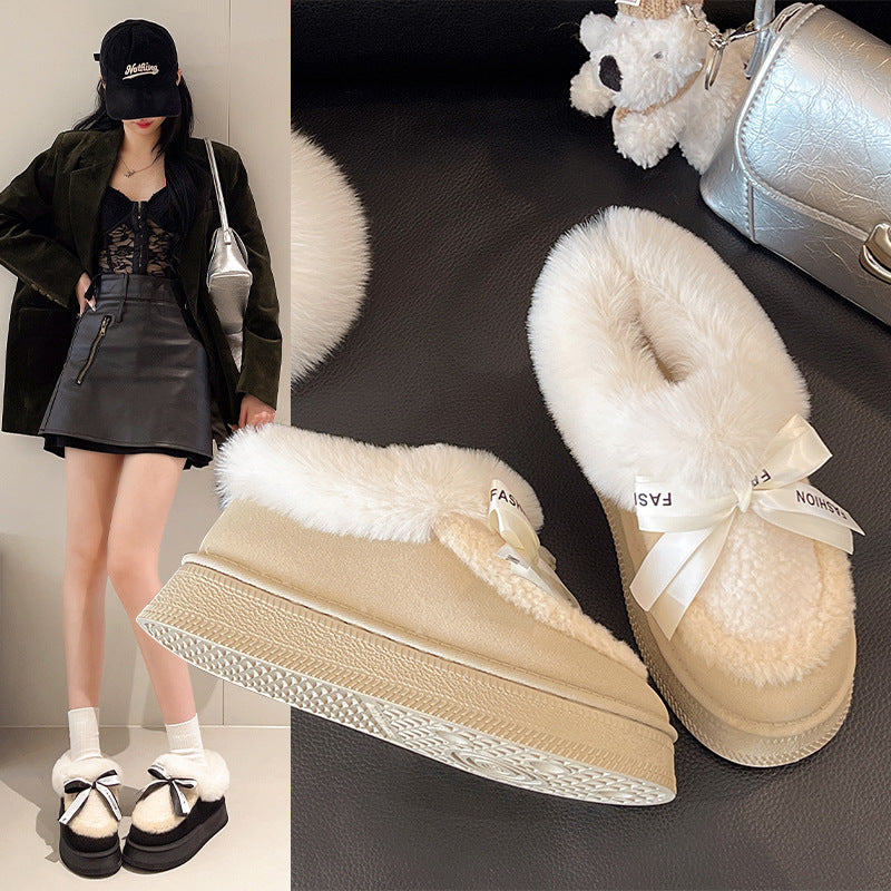 A warm snow boot