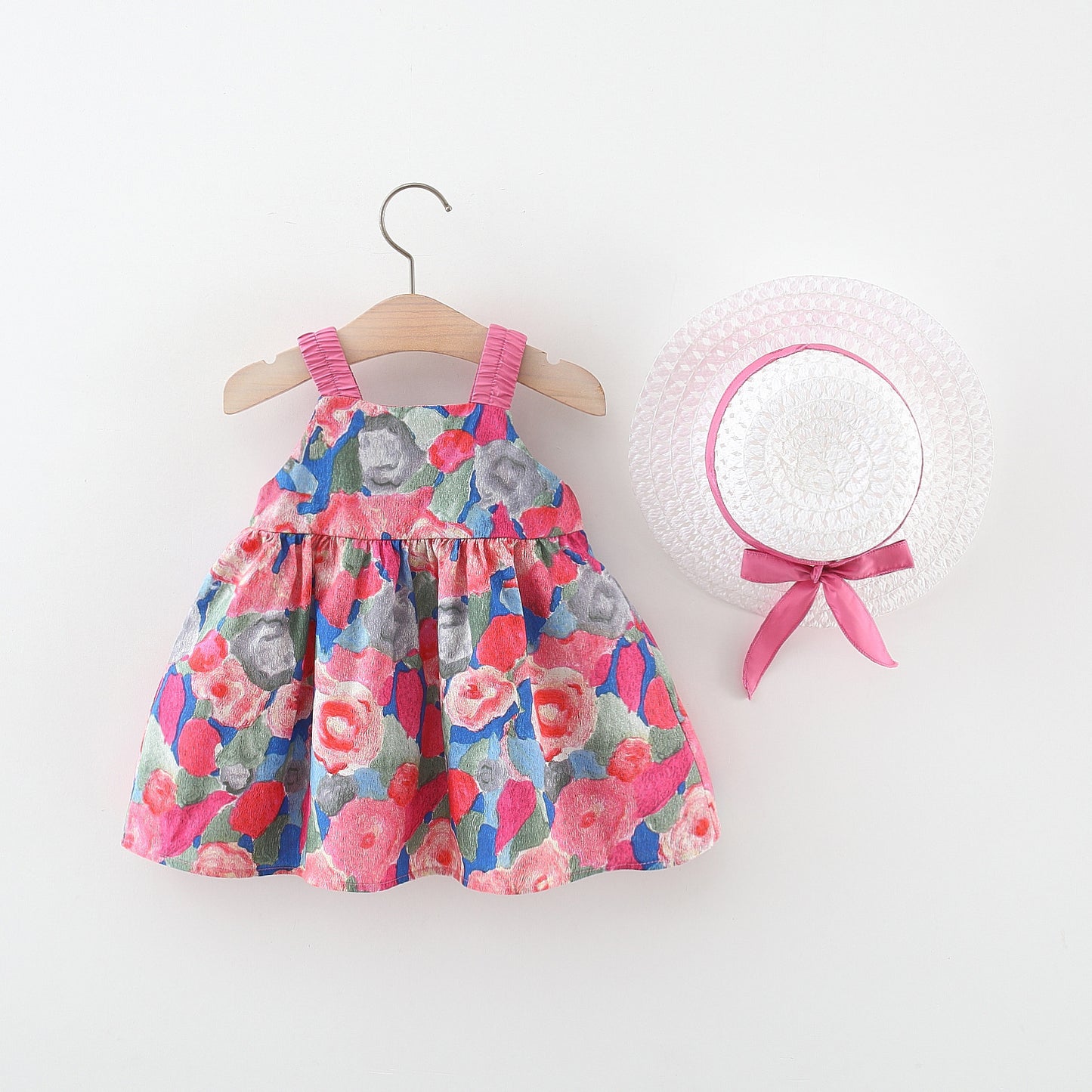 P Wholesale of new children's clothing in summer, big flower bows, hat girls suspenders