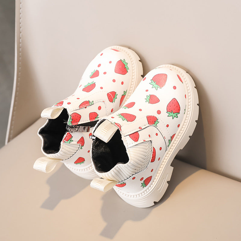 A Boys and Girls Martin Boots Soft-soled Strawberry Versatile Leather Boots