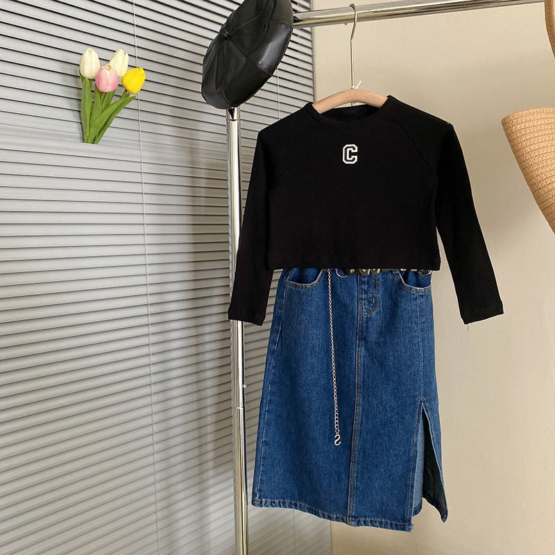 A girls' suit spring and autumn new girls' Korean version embroidered letter T-shirt top denim skirt knitted suit