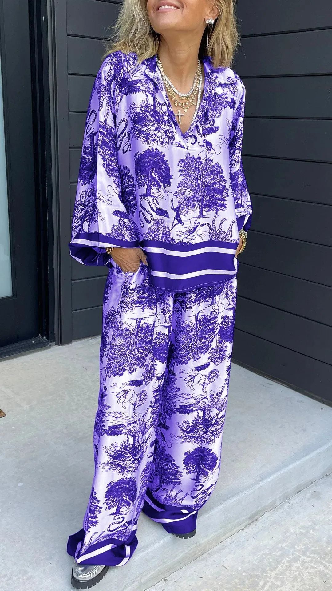 A Cross-border independent station fashionista V-neck printed long-sleeved pocket casual women's suit