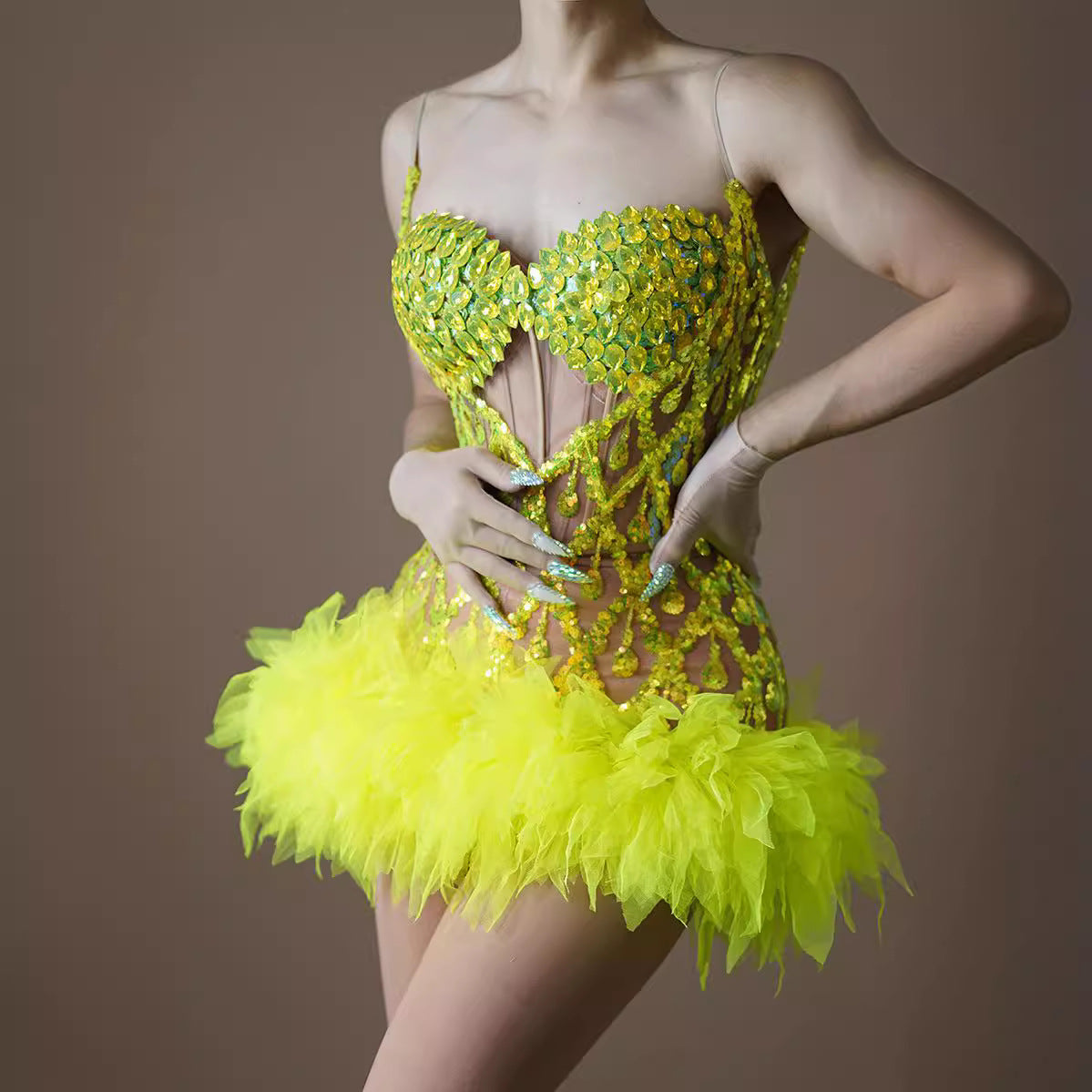 A costume nightclub bar female fluorescent full diamond mesh suspender skirt singer dance team jackfruit