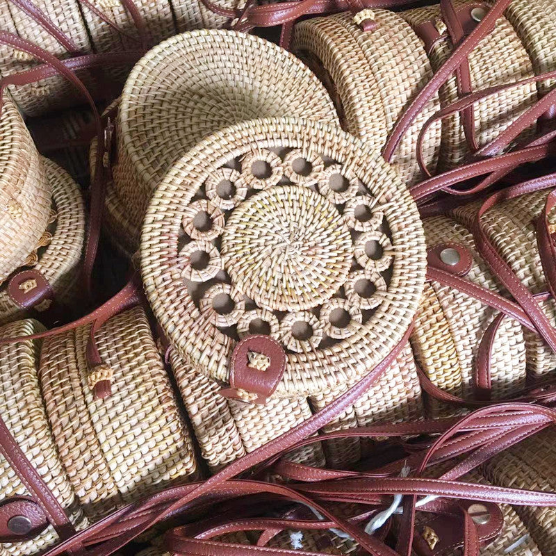 A rattan bag ins diagonal span mini bag Mori basket retro literary woven round bag vacation bucket bag leather buckle bag