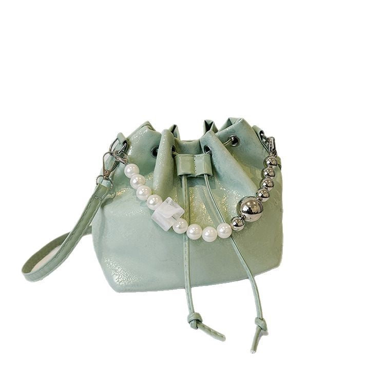 A spring new fashion pleated messenger bag this year popular versatile bucket bag