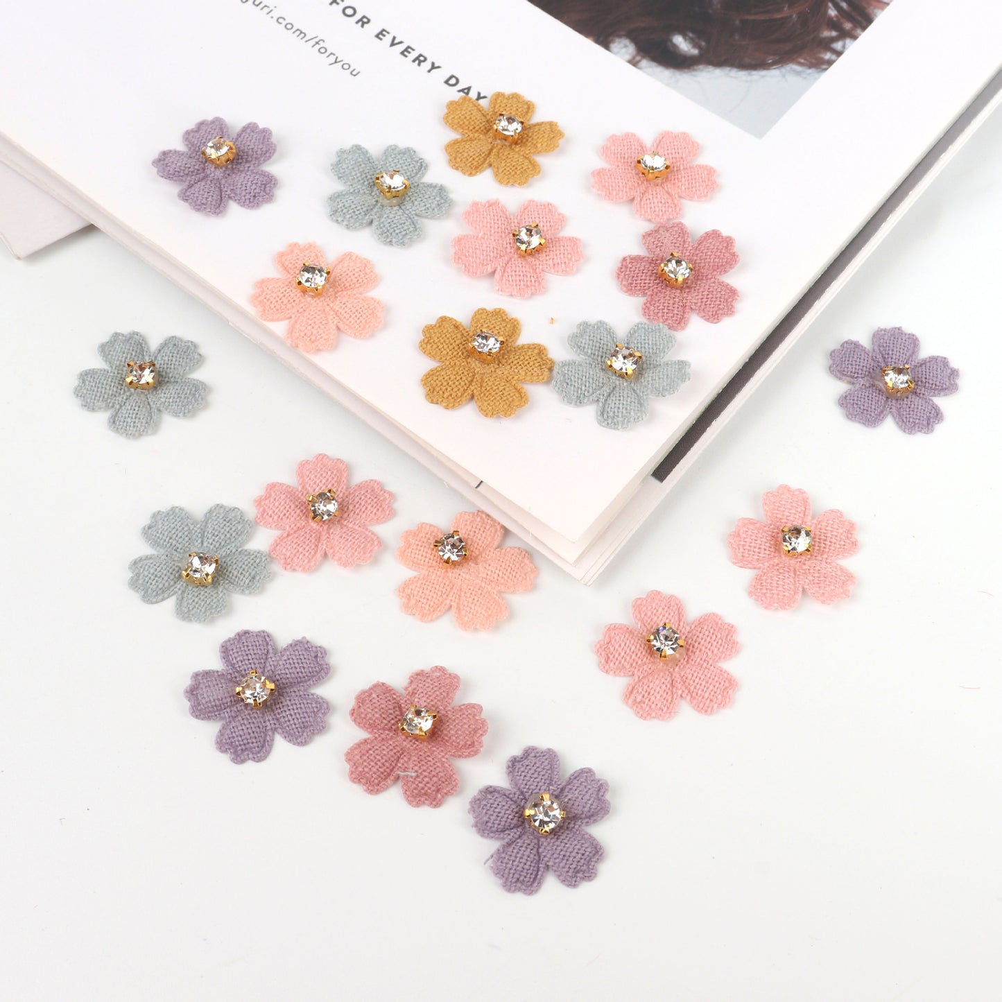 A DIY five-petaled small flower bright diamond clothing accessories, accessories headgear flower clothes decoration, small flower express sales Amazon - Mixbatch