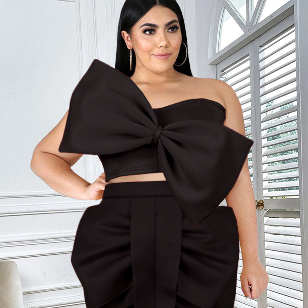 A sexy tube top halter bow