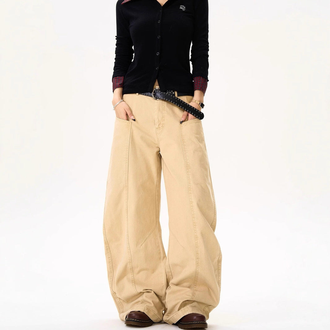 A baggy trousers