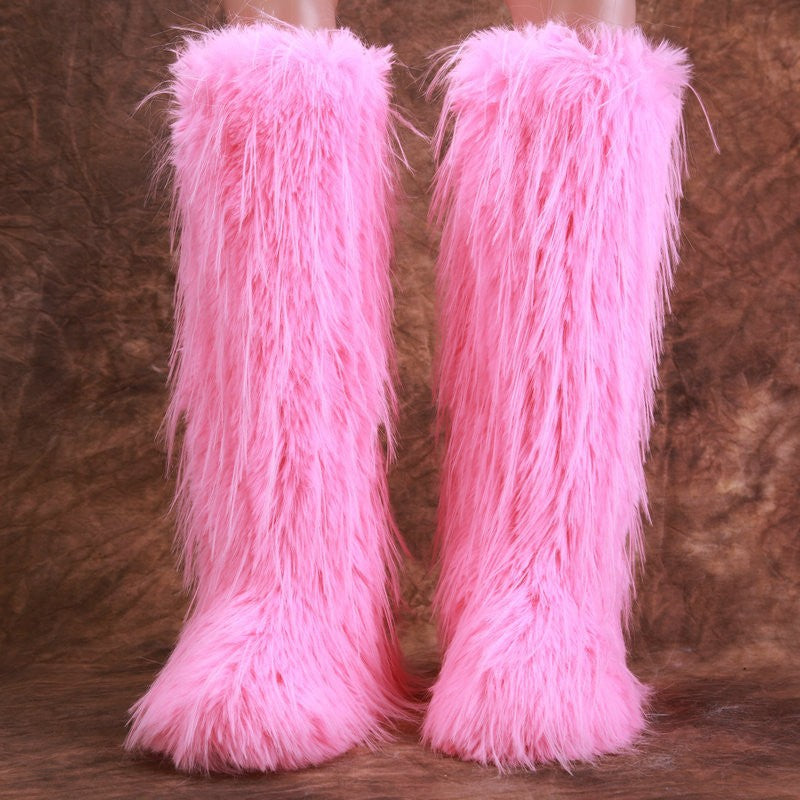 A new autumn and winter boots velvet European beautiful women boots