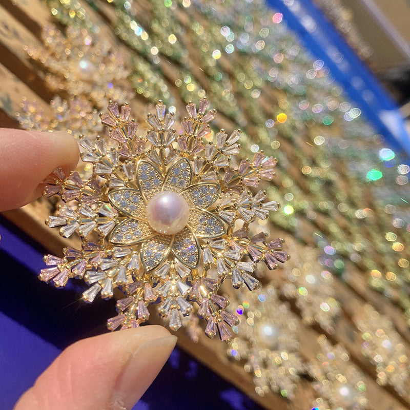 A European and American trend popular snowflake brooch, super flash zircon freshwater pearl brooch celebrity accessories - Mixbatch