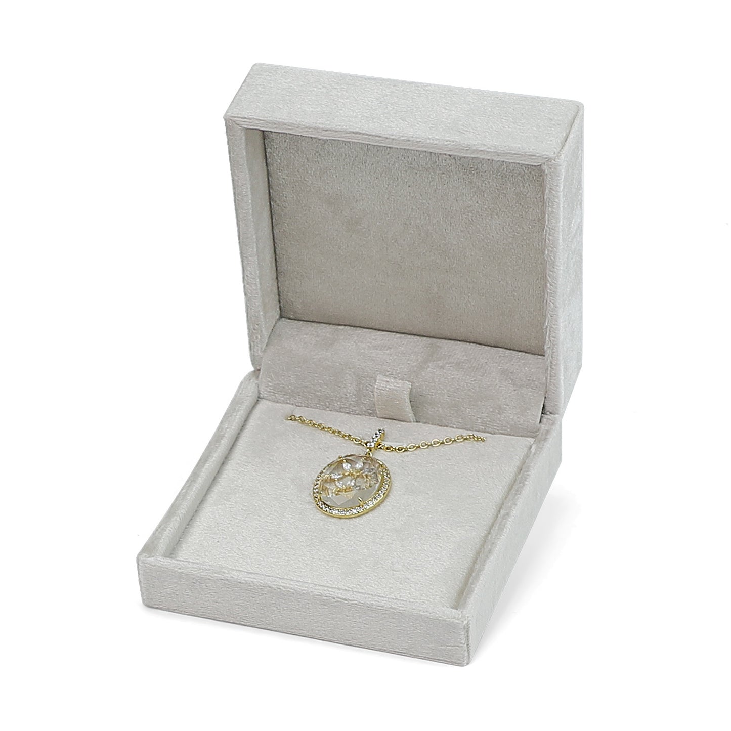 A velvet jewelry box custom LOGO