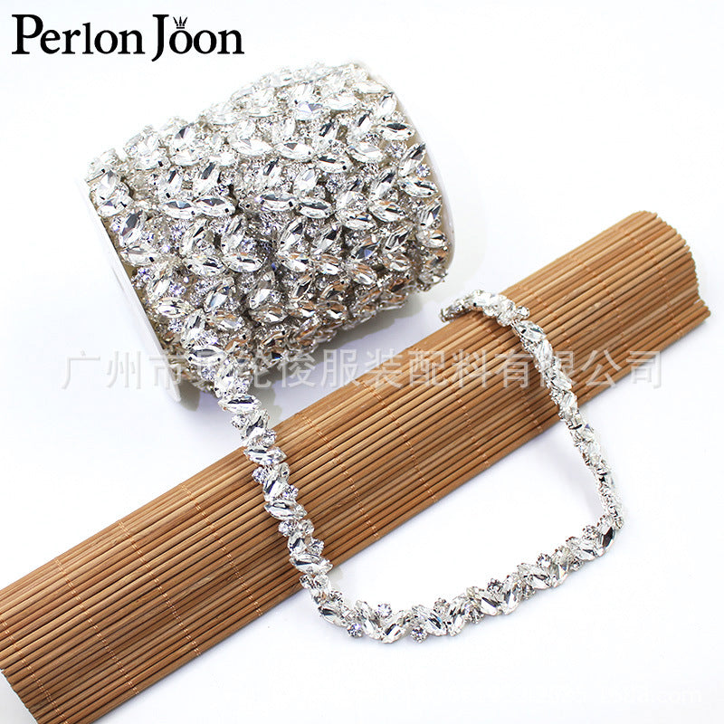 A gold and silver super flash leaf-shaped rhinestone chain clothing, shoe and hat accessories - Mixbatch