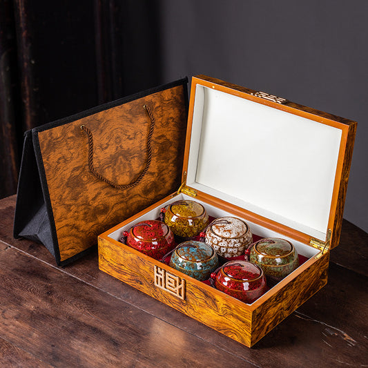 A ceramic tea jar gift box set