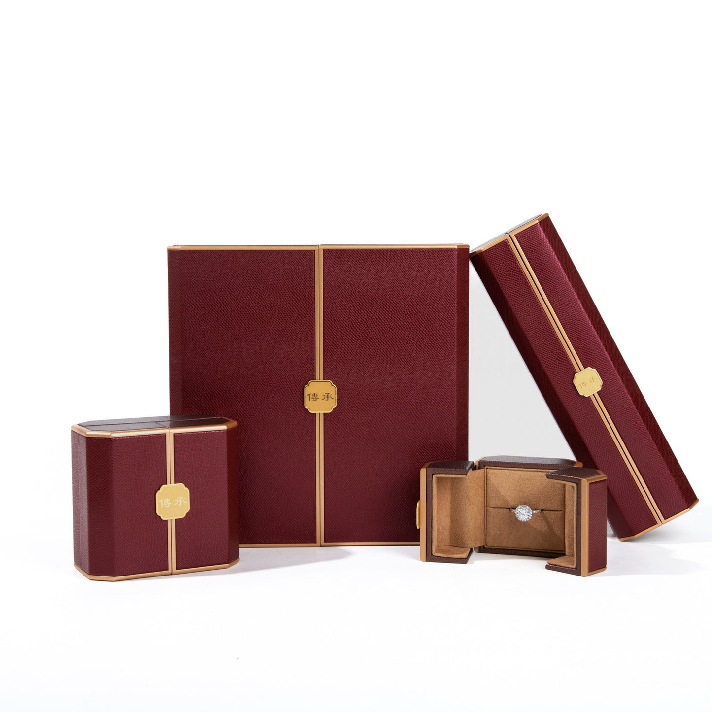 A jewelry box can be customized LOGO