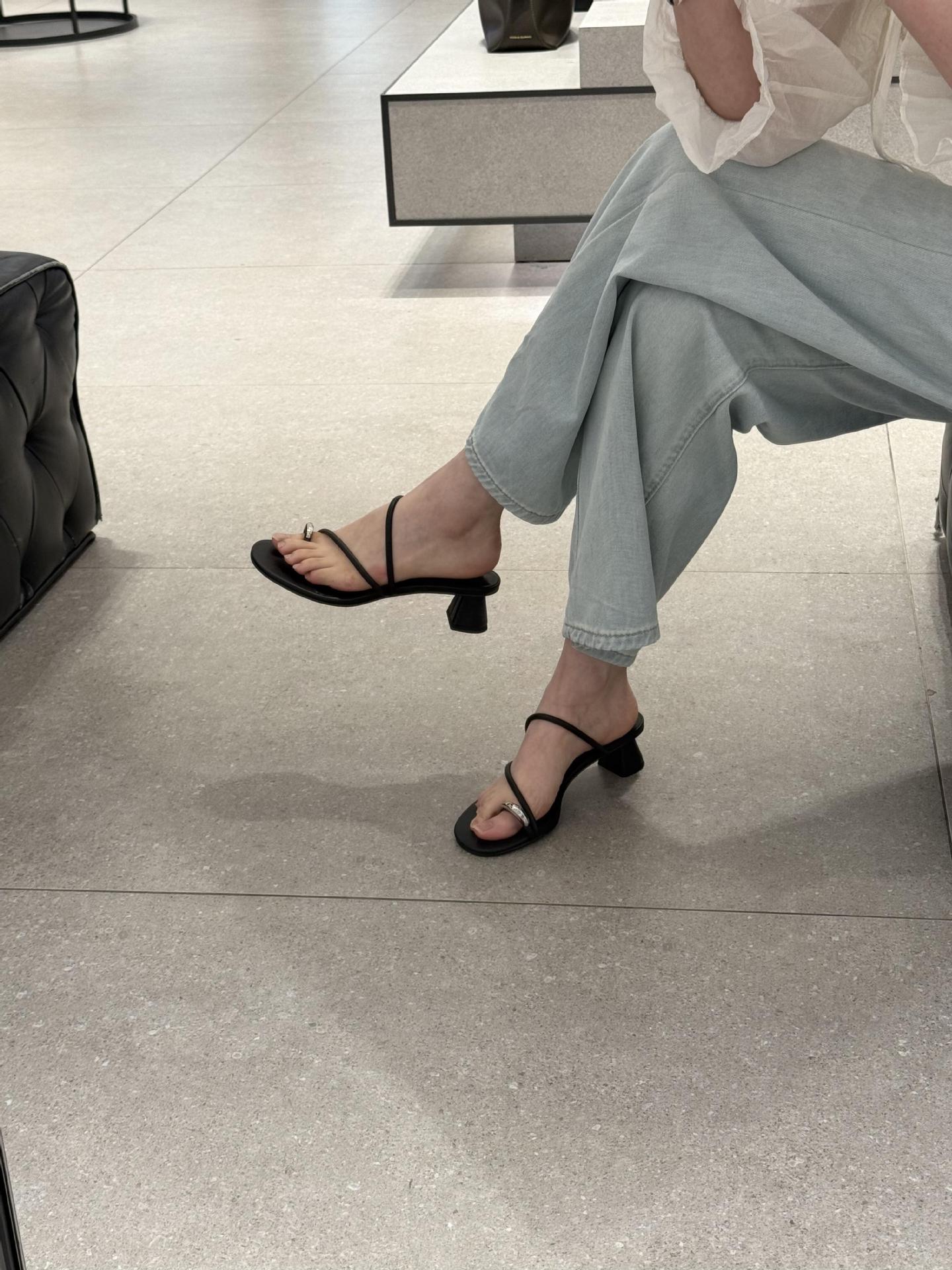 A sandals summer thin strap metal ring high heel toe sandals