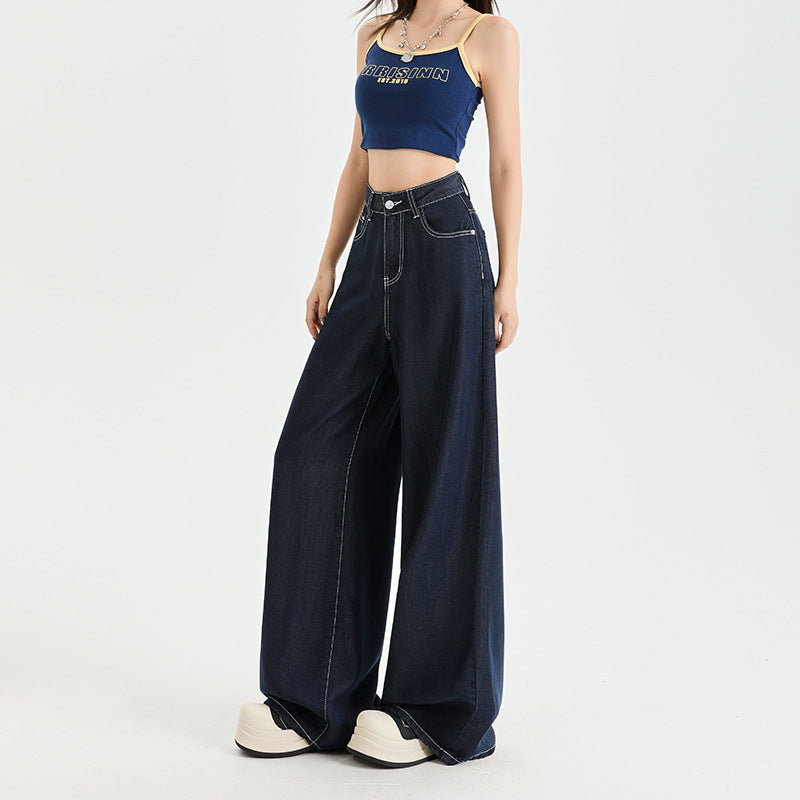 A baggy wide-leg pants jeans
