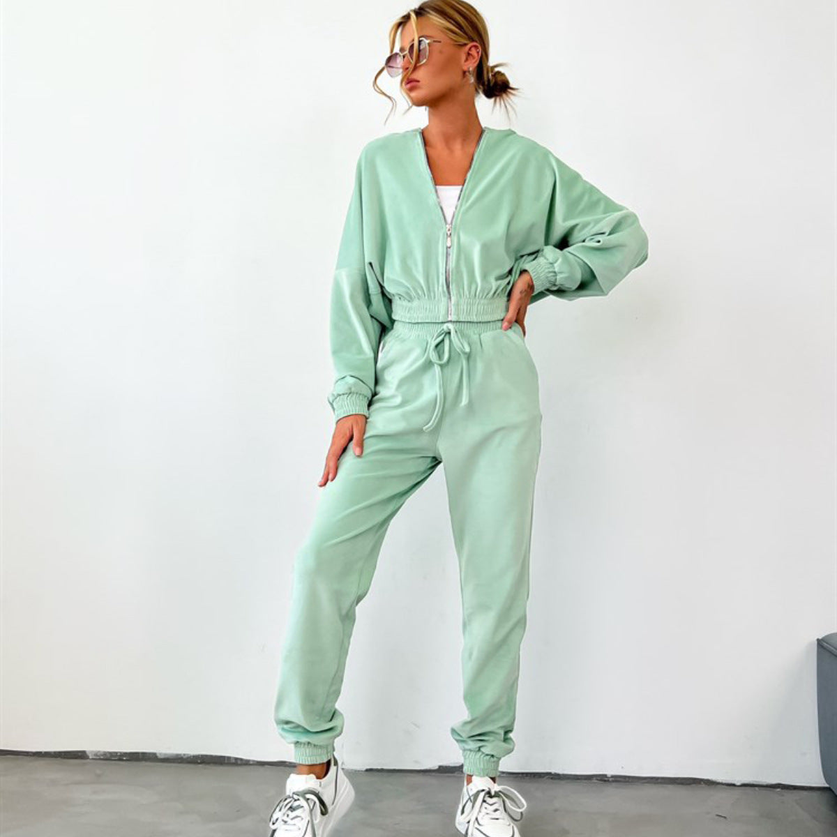 A long-sleeved sweater set