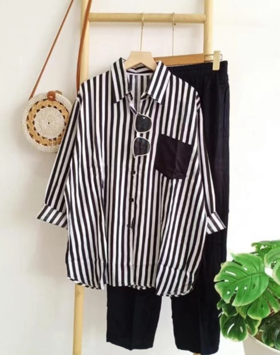 A large size women's clothing summer slightly fat MM fashion loose and thin comfortable casual striped suit